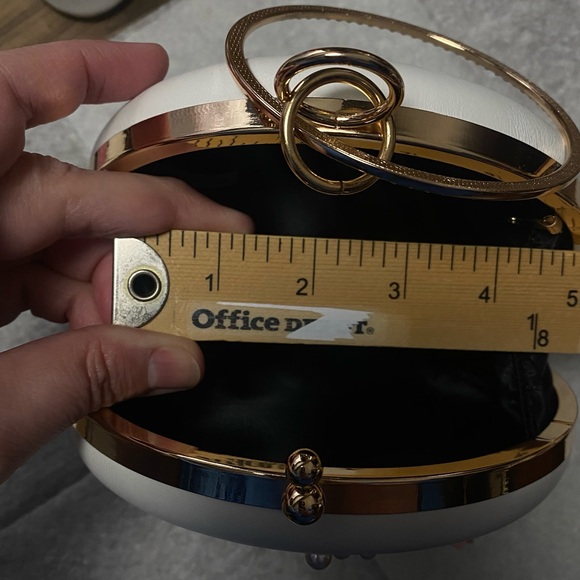 NEW Floral Round Clutch Box Bag Rhinestones Circle Handle - Picture 8 of 11